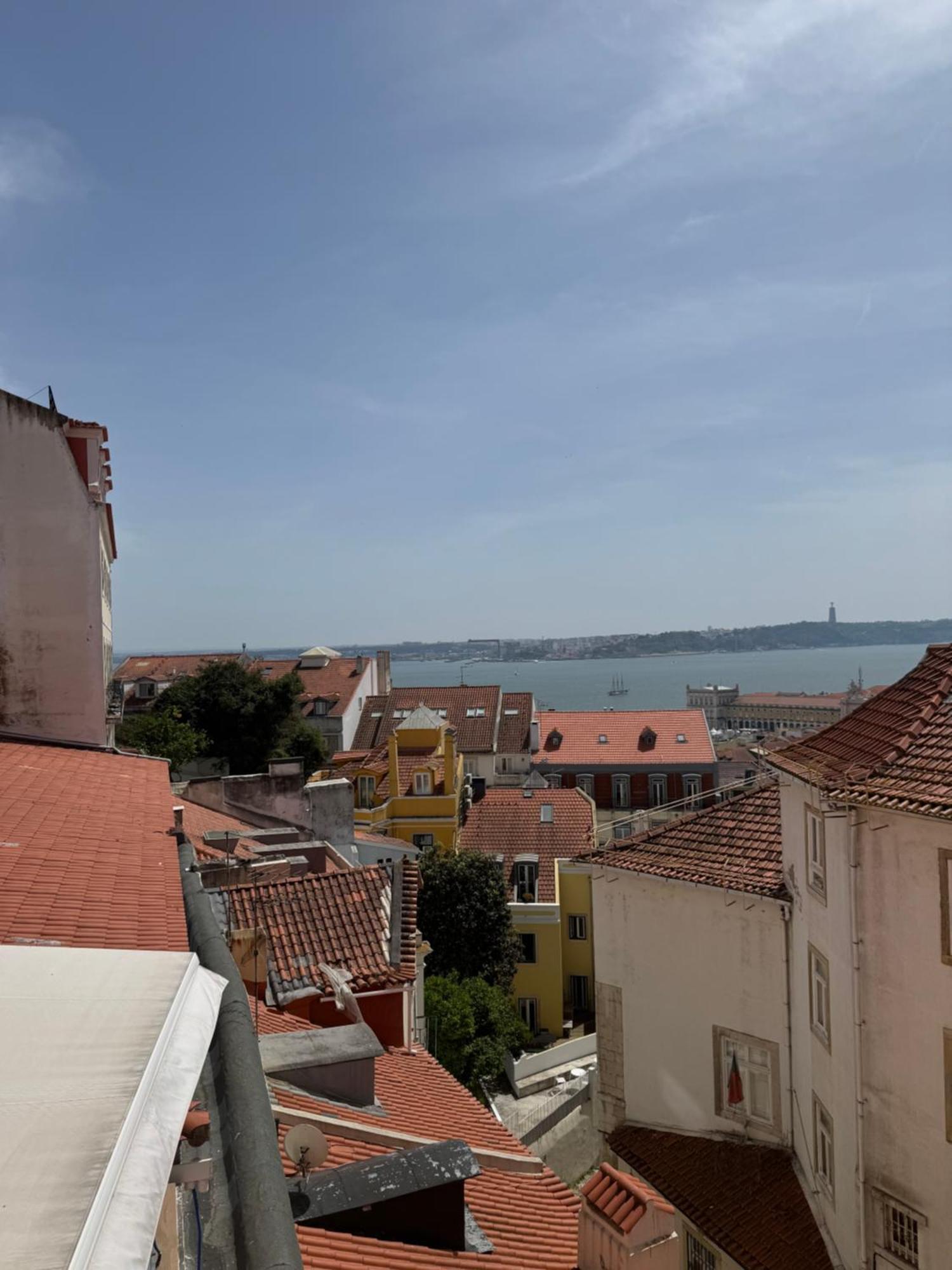 Little Dream For 5 In The Heart Of Lisbon